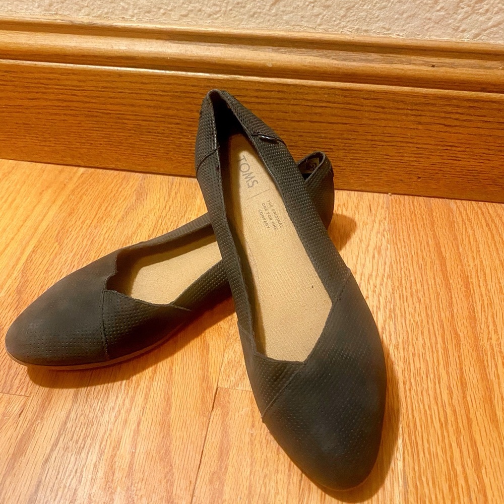 Toms Classic Black Loafers